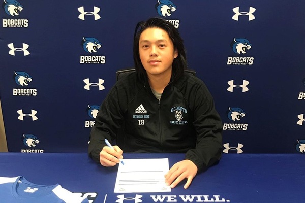 Sevenson Xiong out of Eau Claire, WI signs with Bryant & Stratton College